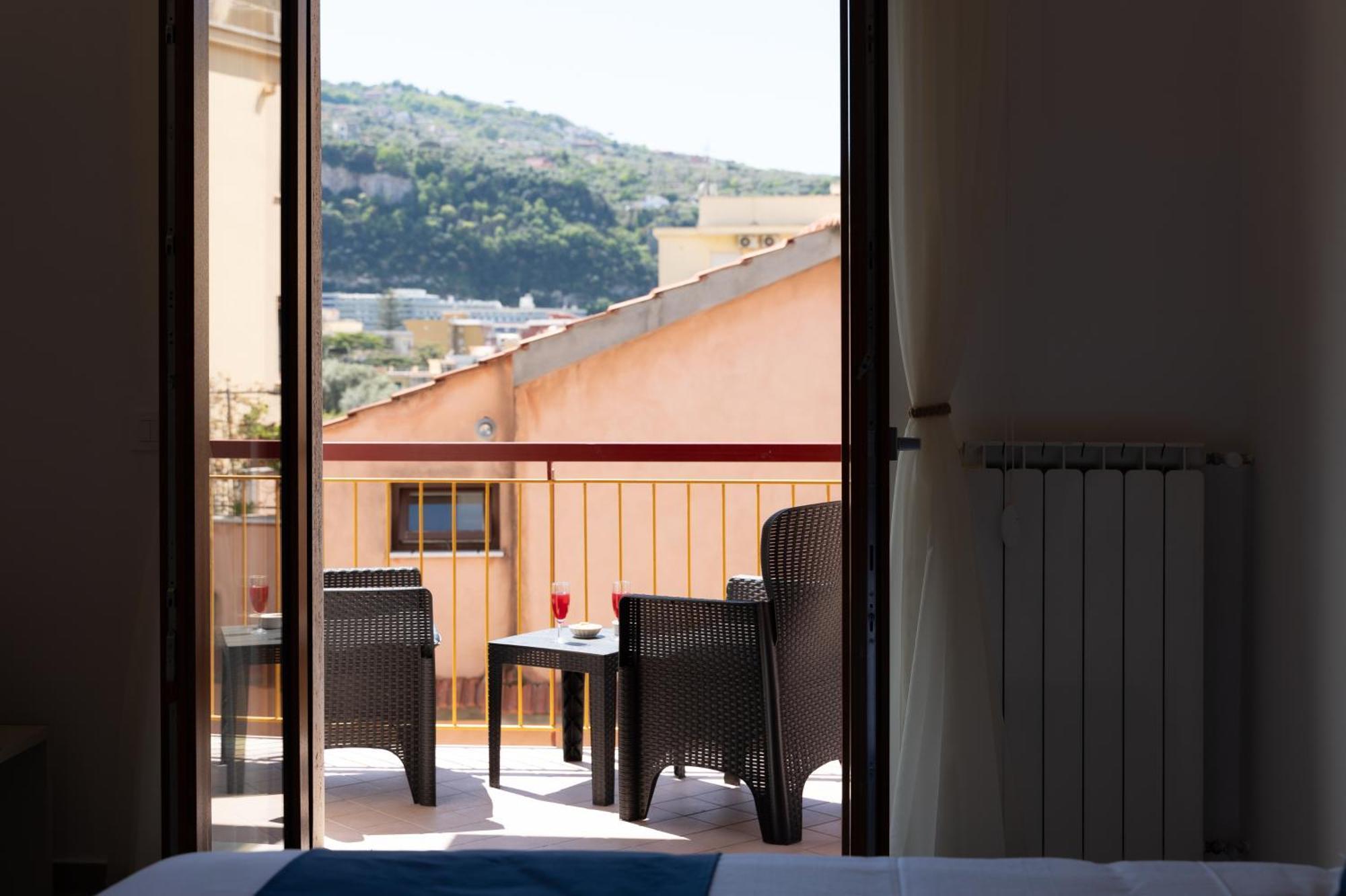 Mifra Suites Sorrento Exteriér fotografie